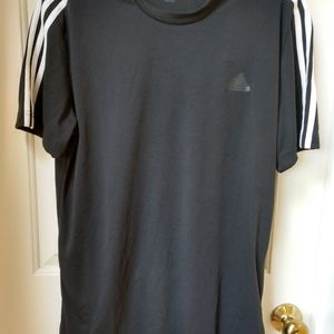 Adidas tee